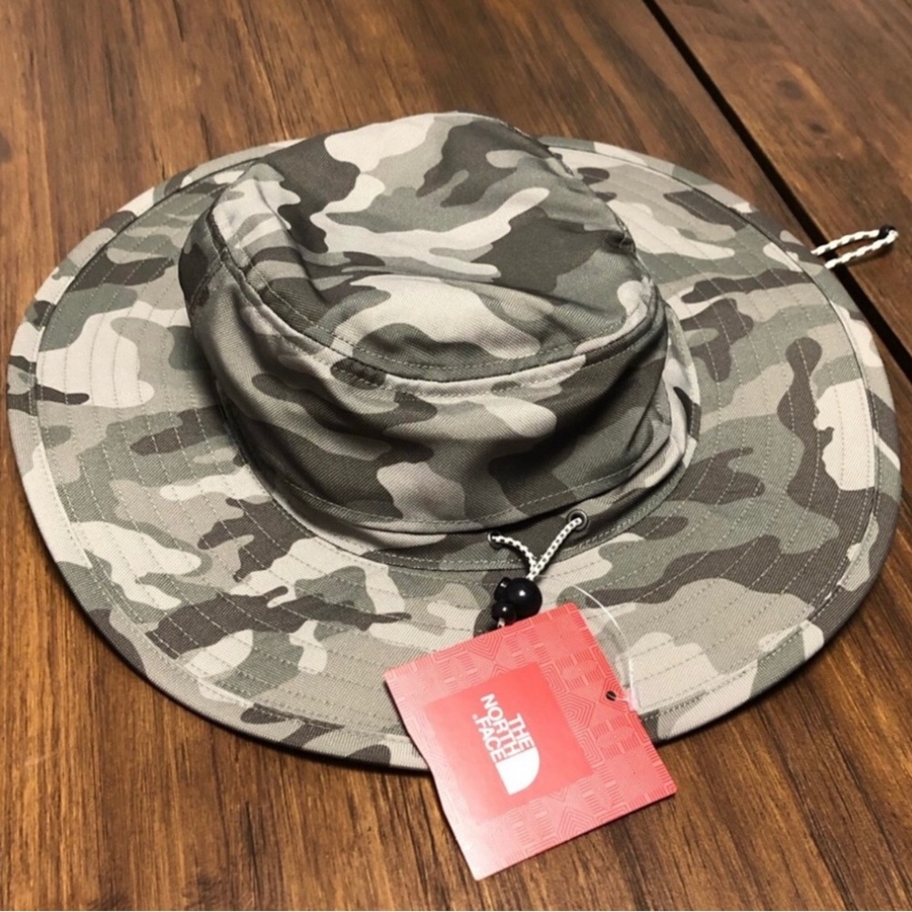 The North face Brimmer Camo Hat 100% Polyester